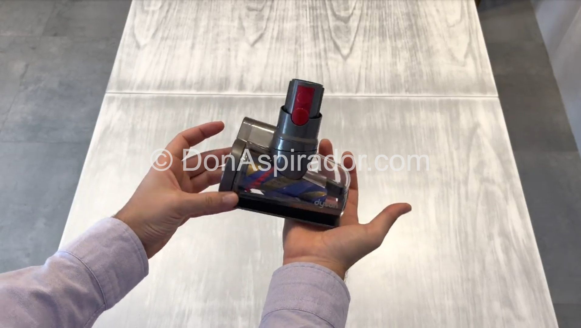 Dyson V15 Mini cepillo motorizado