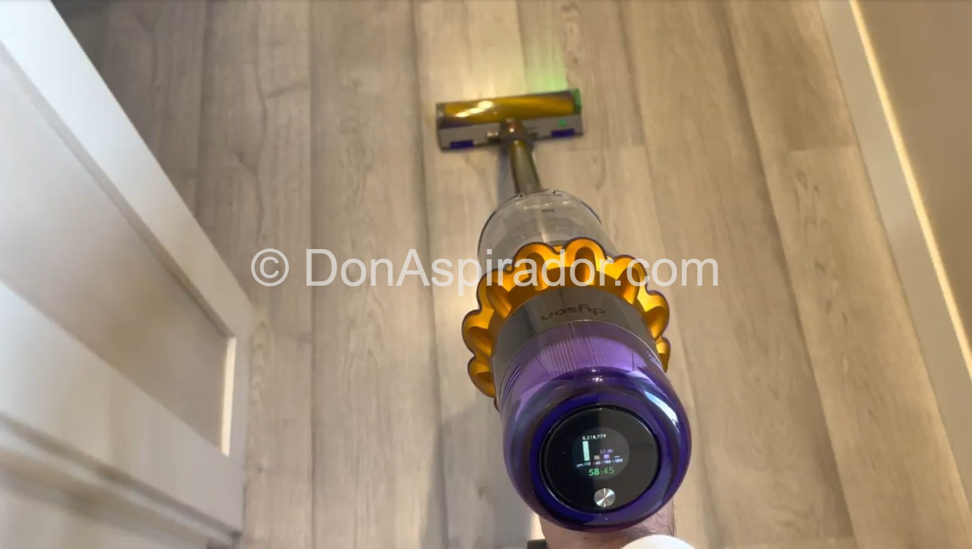 Dyson V15 láser